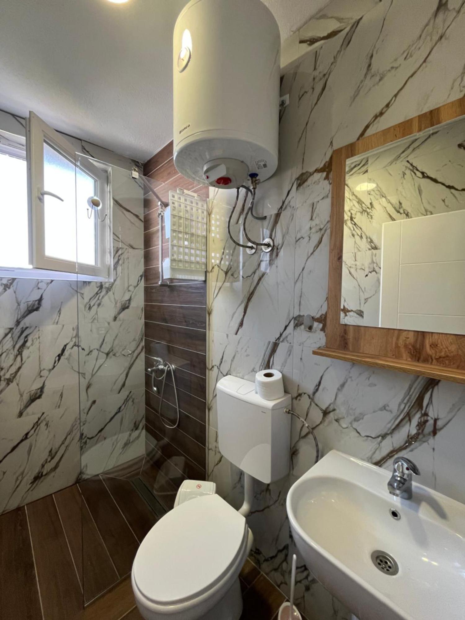 Lotos Apartments Struga Eksteriør billede